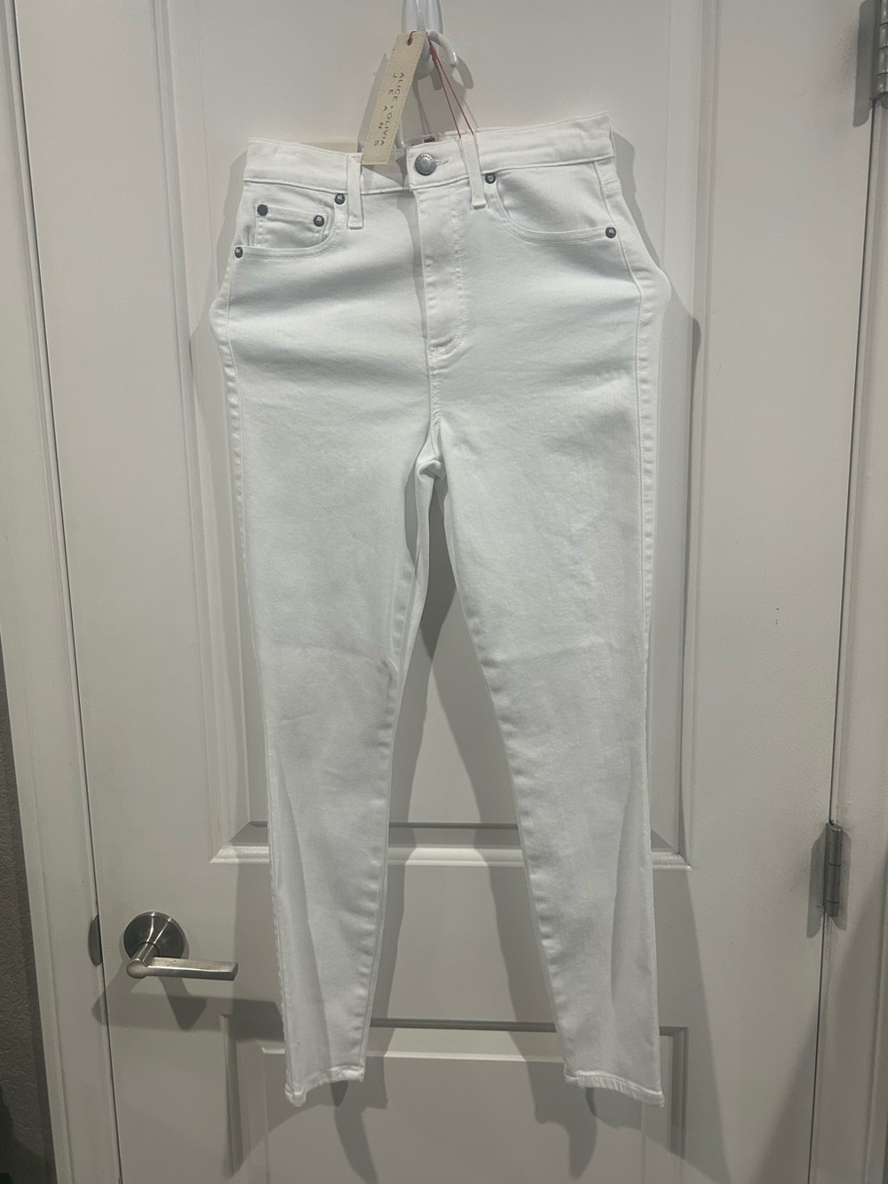 Alice + Olivia White Skinny High-Rise Jeans